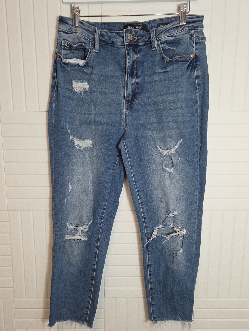 Judy Blue Distressed Boyfriend Fit Jeans Size 31